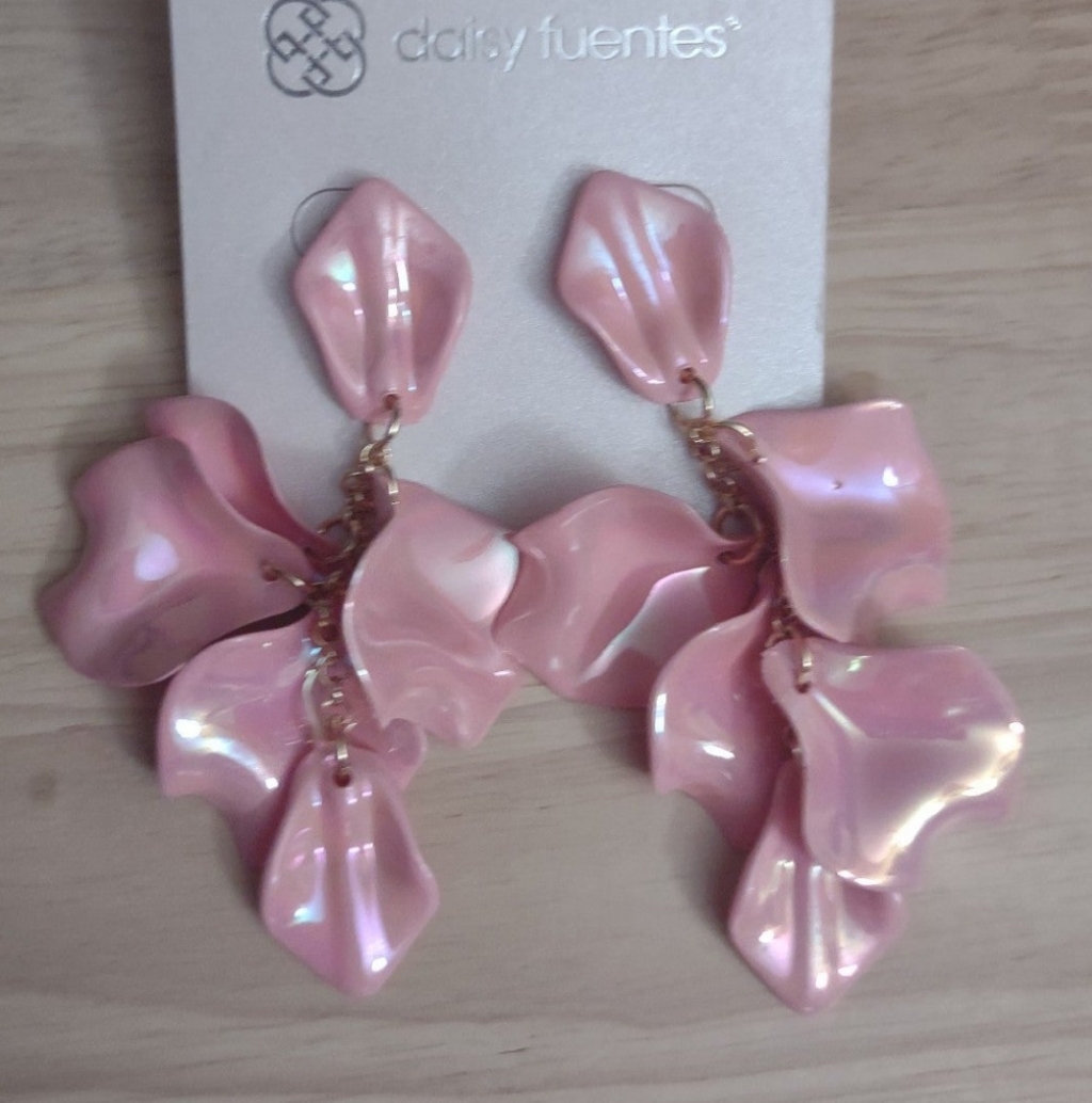 Daisy Fuentes Iridescent Pink Flower Petal Earrings Y2k Barbiecore Bling
